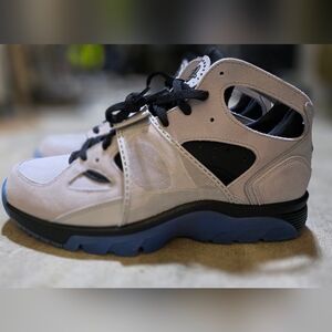 Nike AIR TRAINER HUARACHIE